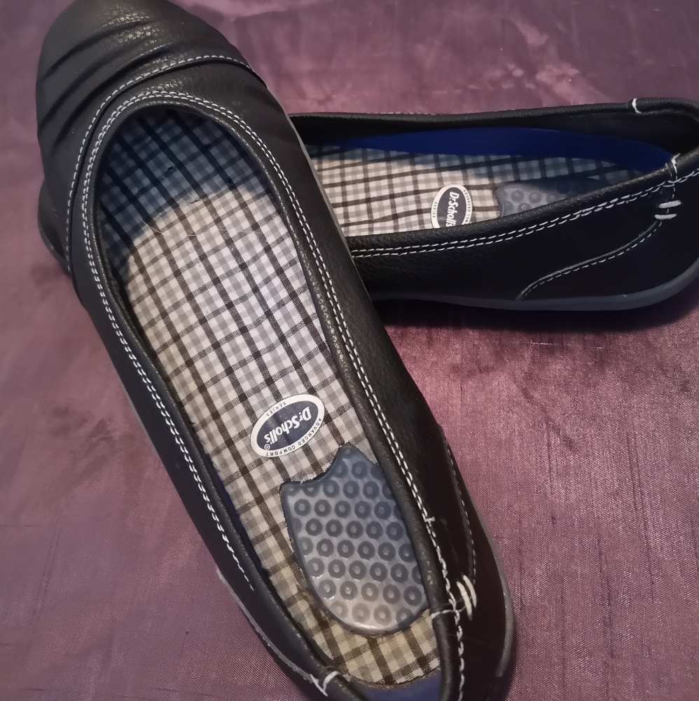 Black leather Dr. Scholl's Ballet Flats